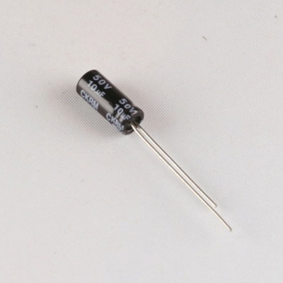 5 x Aluminum Electrolytic Capacitor 10uF 50V 5x11mm Radial Illinois