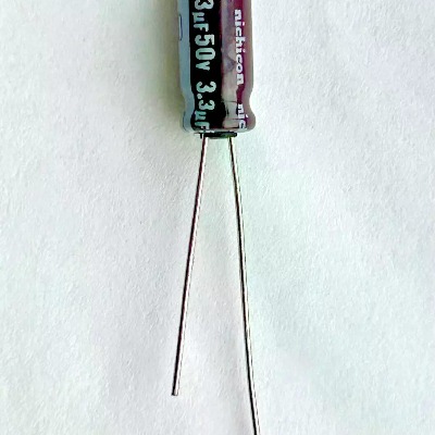 [RAW] 1 x Aluminum Electrolytic Capacitor 3.3uF 50V 5x11mm Nichicon